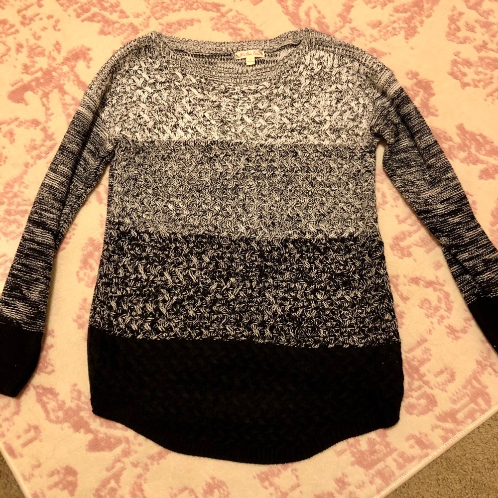 Ombré black and white sweater